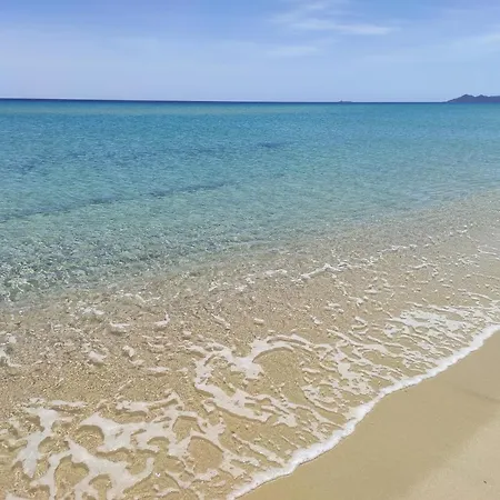 STELLA DORADA VACANZE 4 POSTI LETTO con clima, parcheggio, bagno privato in ogni camera Appartamento