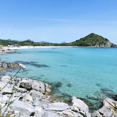 STELLA DORADA VACANZE 4 POSTI LETTO con clima, parcheggio, bagno privato in ogni camera Castiadas
