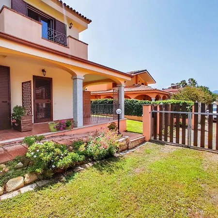 STELLA DORADA VACANZE 4 POSTI LETTO con clima, parcheggio, bagno privato in ogni camera *