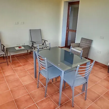 STELLA DORADA VACANZE 4 POSTI LETTO con clima, parcheggio, bagno privato in ogni camera Appartamento